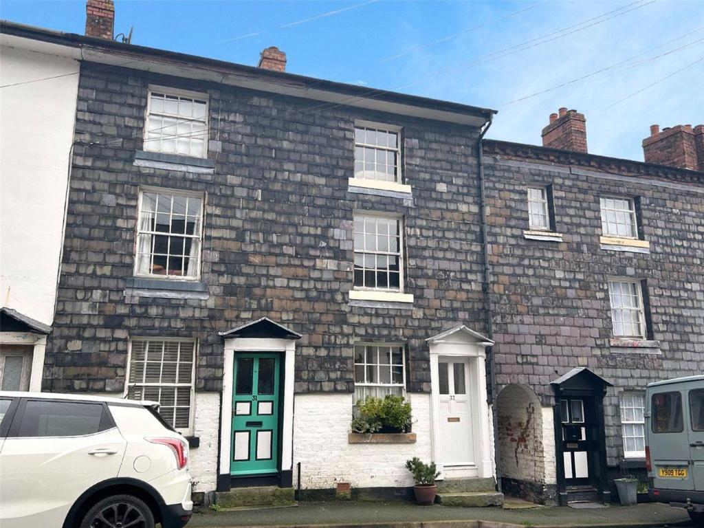 Georgian Terrace Town House In Mid Wales Villa Newtown  Bagian luar foto